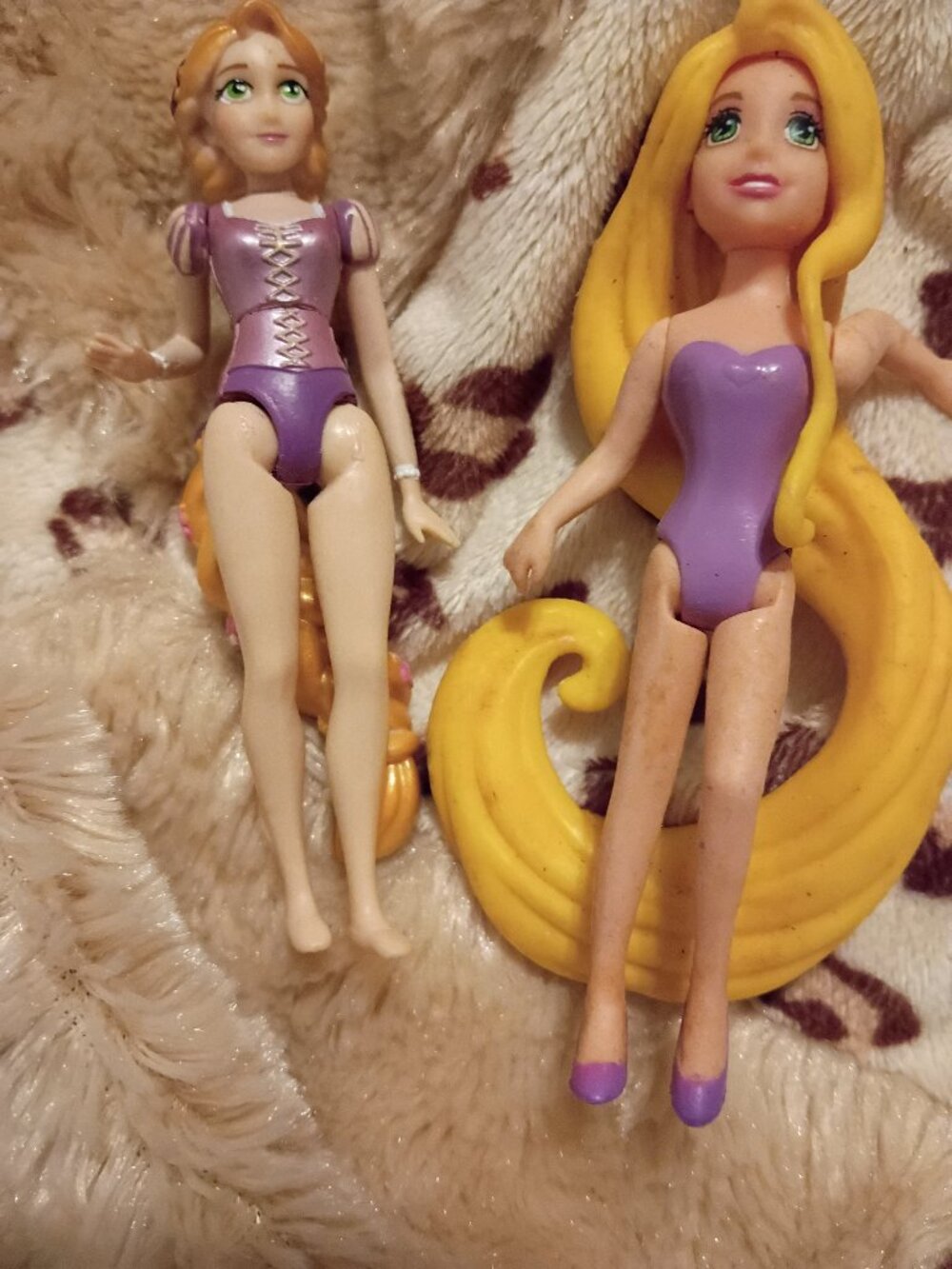 Mini Disney Rapunzel dolls set of 2